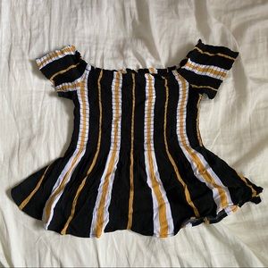 OFF THE SHOULDER TOP